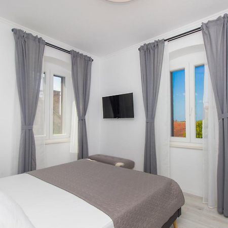 Apartment Ena ,City Center Šibenik Buitenkant foto